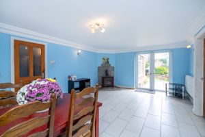 Dining Kitchen- click for photo gallery